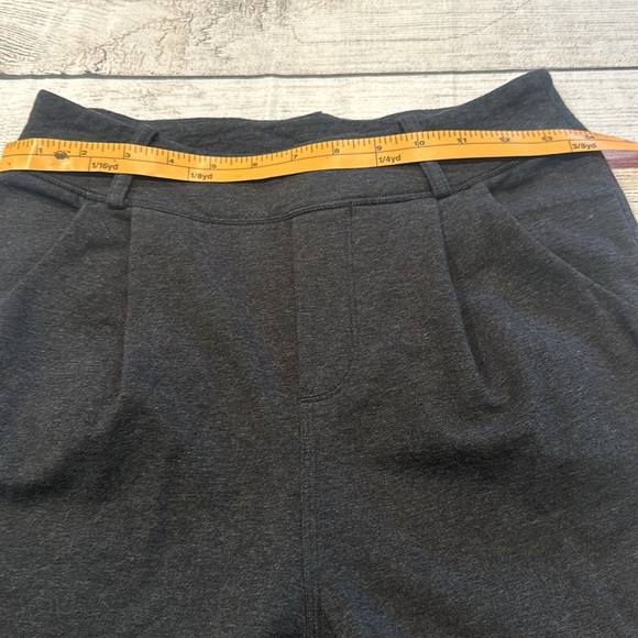 🍋Women’s Lululemon Stress Less pants size 2🍋 - Picture 13 of 15